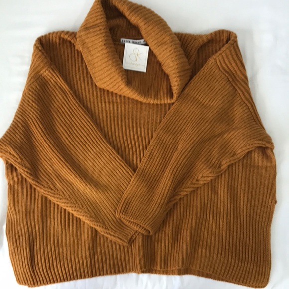 Ribbed Turtleneck Loose Sweater - Picture 4 of 6